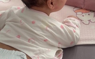 新生儿40天不会抬头是发育迟缓还是正常现象？需要干预吗？