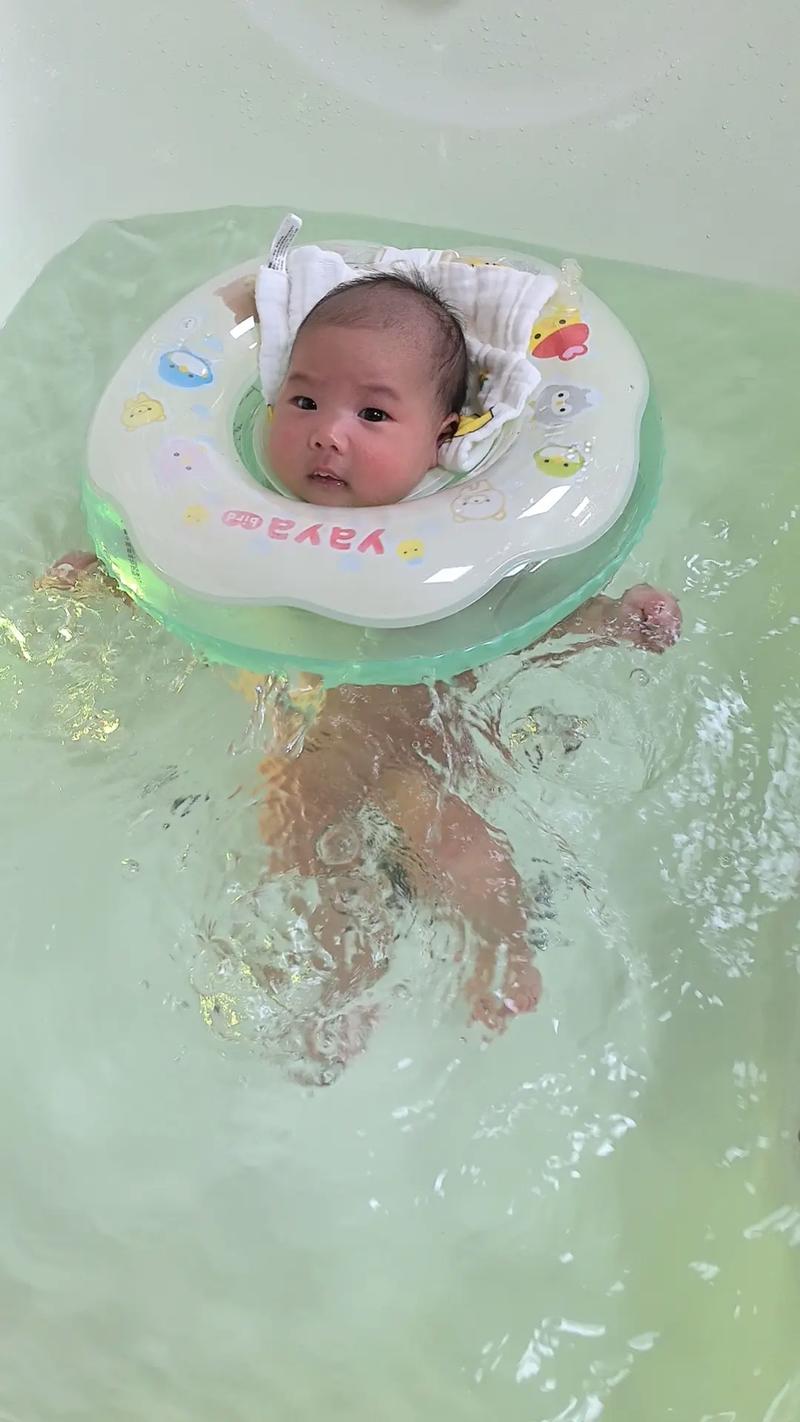 新生儿游泳水温多少度最合适？-第2张图片-郑州医学网