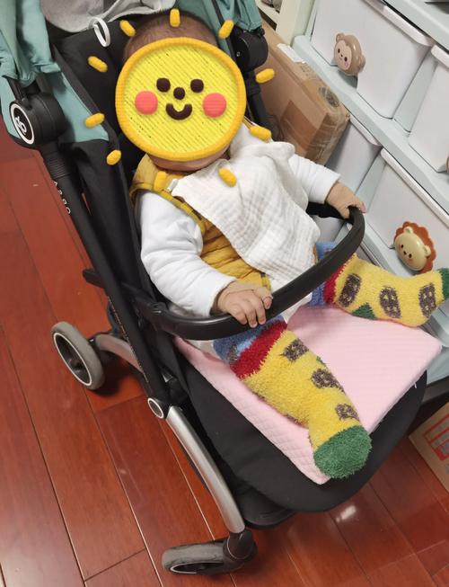 新生儿40天能躺推车吗？脊椎还没发育好，躺推车会不会影响健康？-第2张图片-郑州医学网