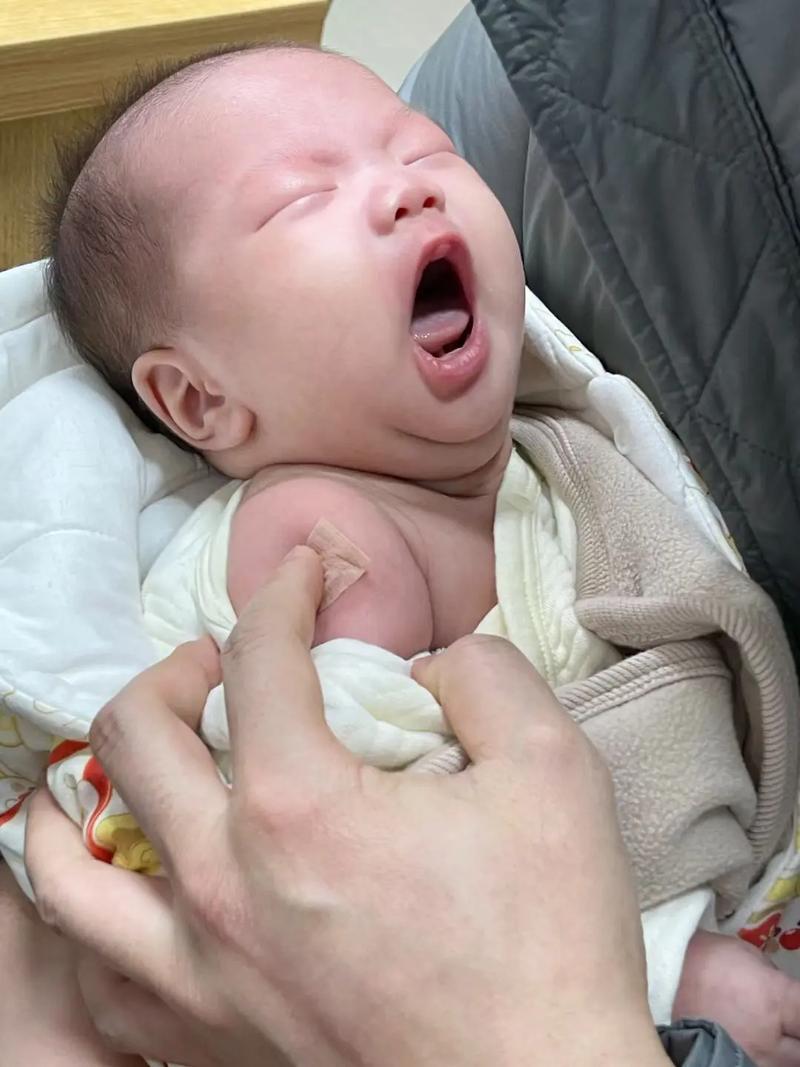 新生儿便血是否必须住院？家长如何判断风险与应对措施？-第3张图片-郑州医学网