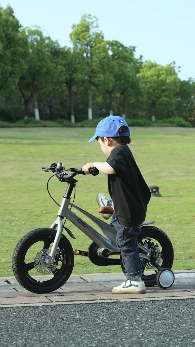 9岁儿童骑多大自行车合适？身高体重如何匹配车型尺寸？-第1张图片-郑州医学网