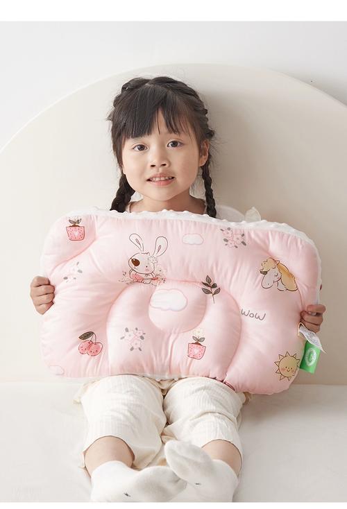 儿童枕选不对会影响发育？不同年龄段枕头该怎么选？-第3张图片-郑州医学网